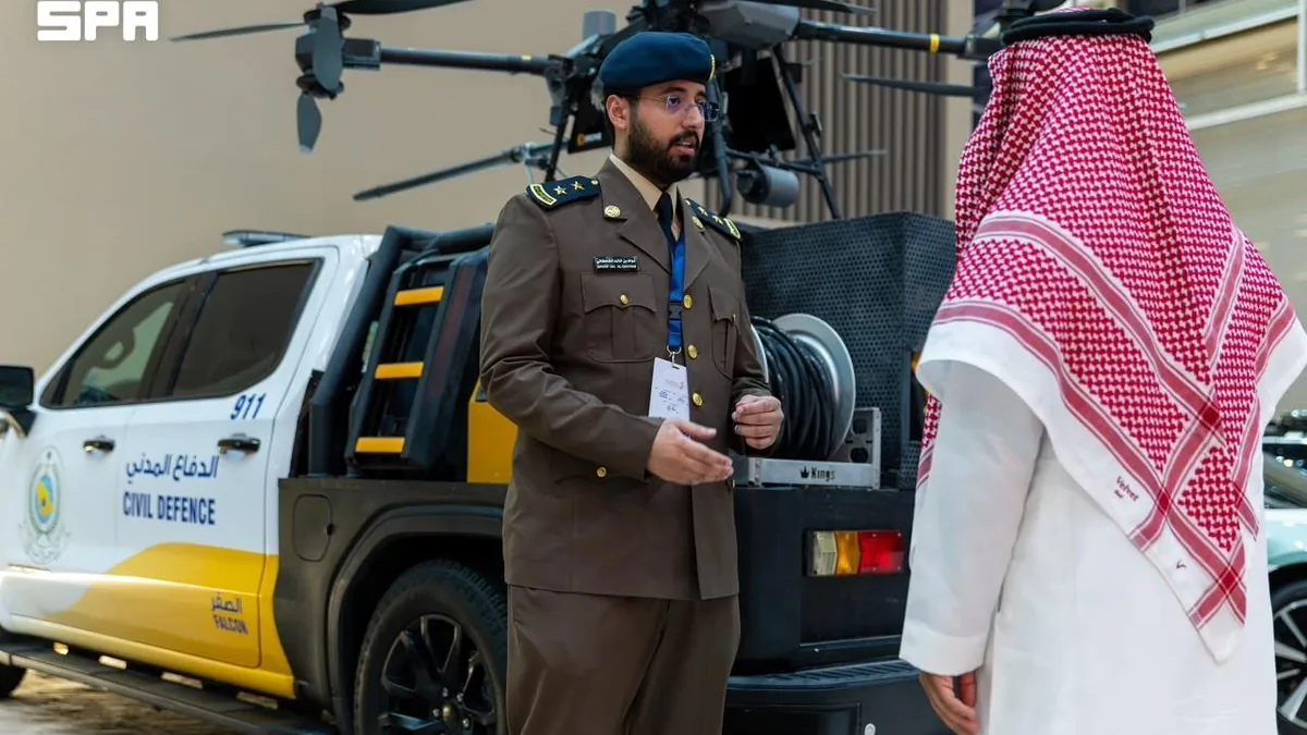 الدفاع المدني يشارك في جناح وزارة الداخلية بمعرض الصقور والصيد 2026